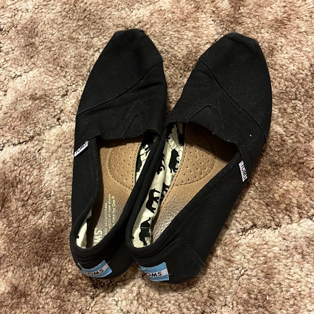 Toms
